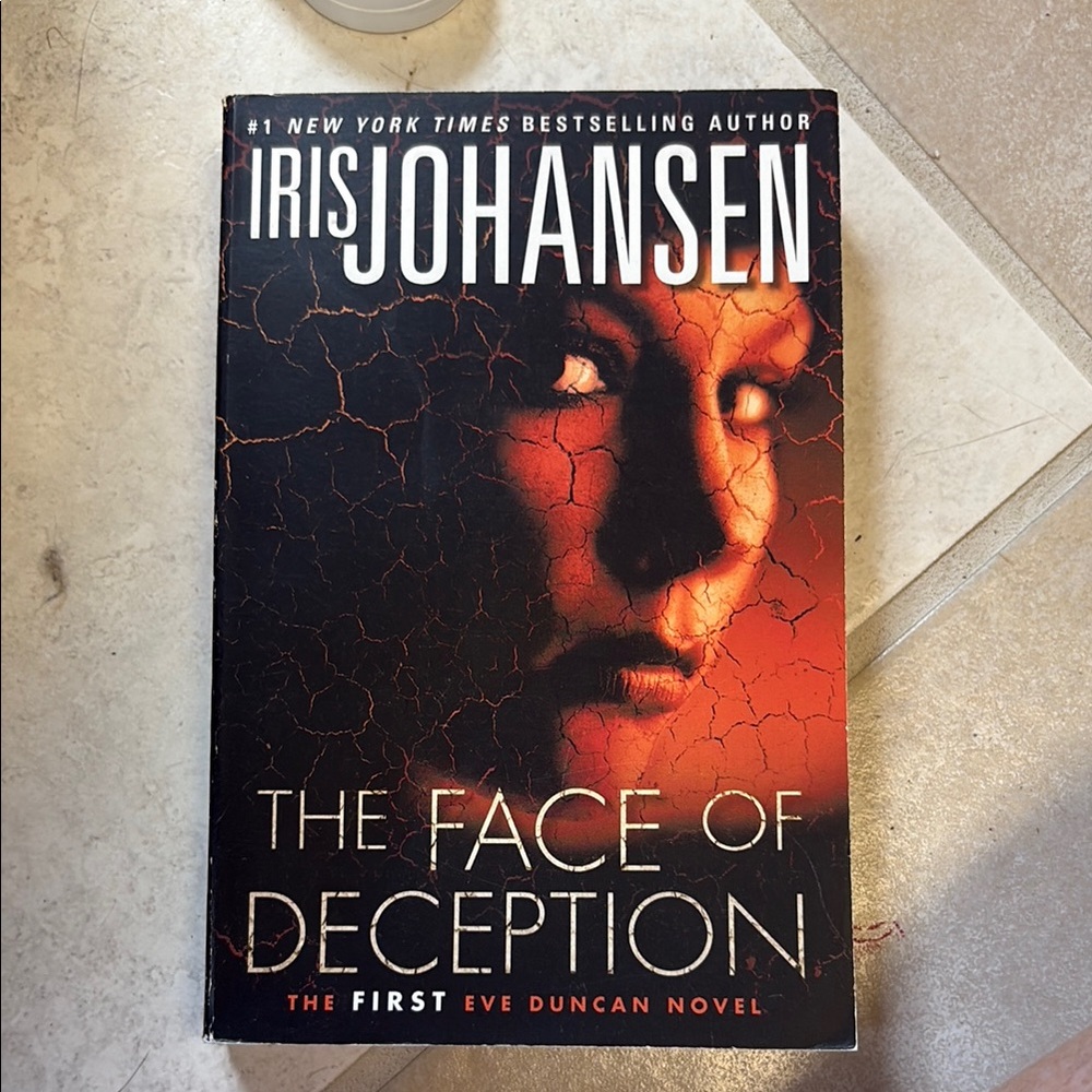 5/$5 The Face of Deception by Iris Johansen